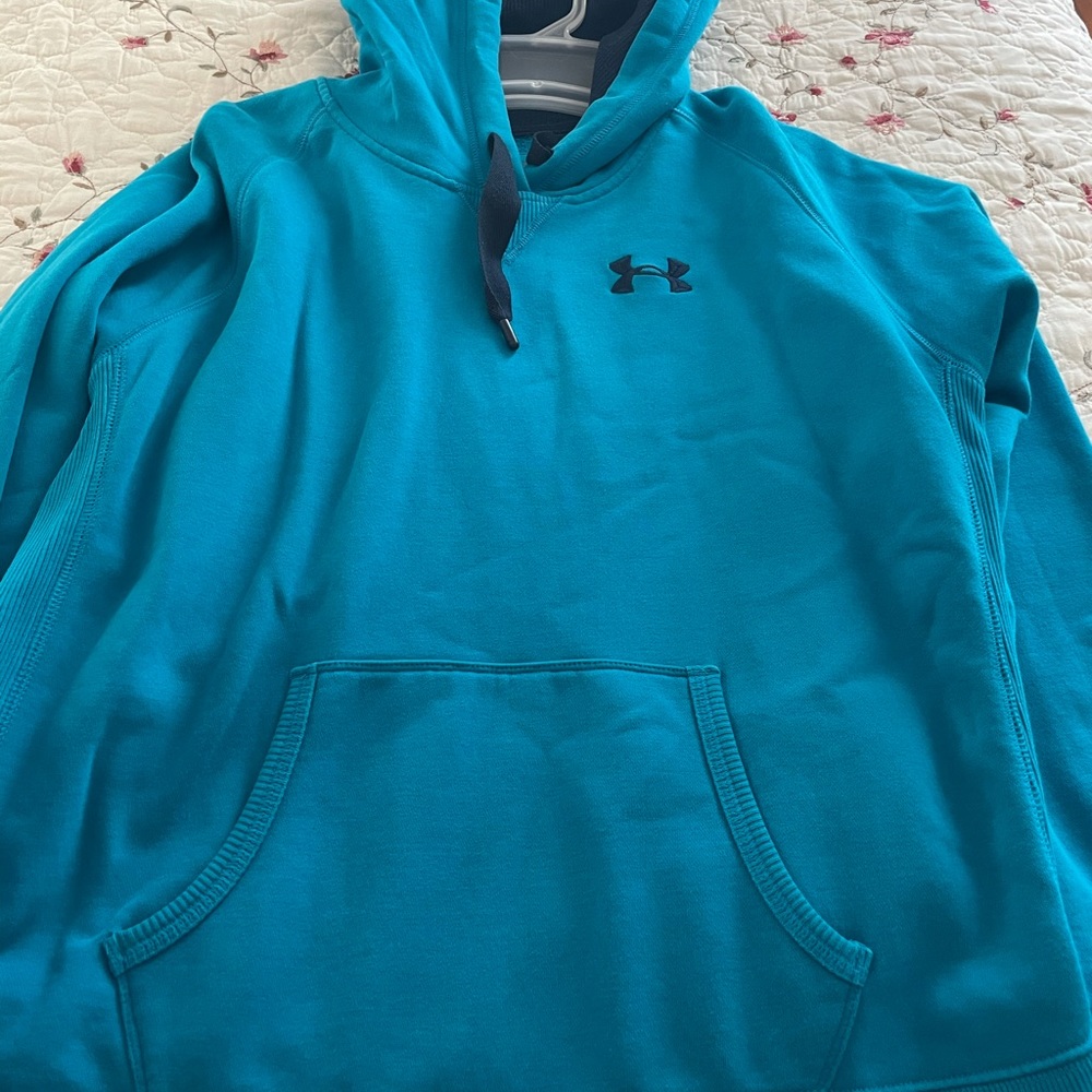 Ladies XL Under Armour hoodie